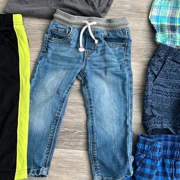 Lot of 9 boys pants pull on jeans, shorts, joggers size 24m | 2T - Picture 7 of 15